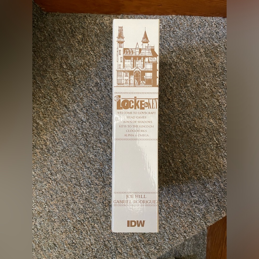Locke & Key - Graphic Novels Box Set - Picture 3 of 5